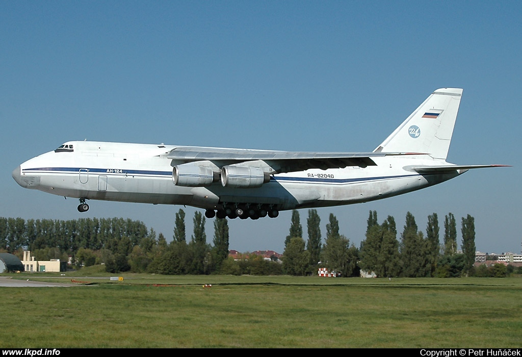 Russia Air Force – Antonov AN-124-100 RA-82040