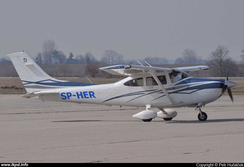 Delta Trans Logistik – Cessna 182P Skylane SP-HER