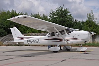Air Carpatia – Cessna 172S Skyhawk SP OM-AGT