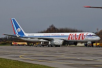 KMV Avia – Tupolev TU-204-100 RA-64016