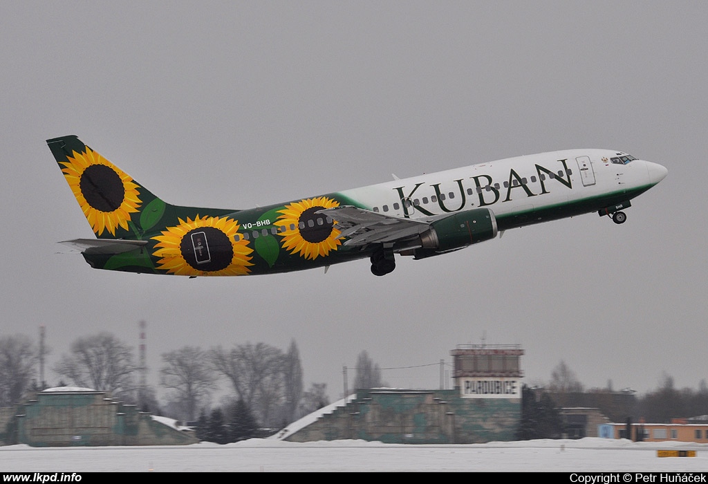 Kuban Airlines – Boeing B737-3Q8 VQ-BHB