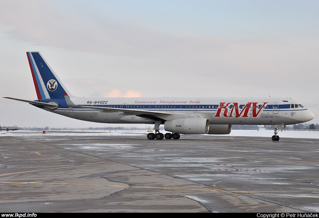 KMV Avia – Tupolev TU-204-100 RA-64022
