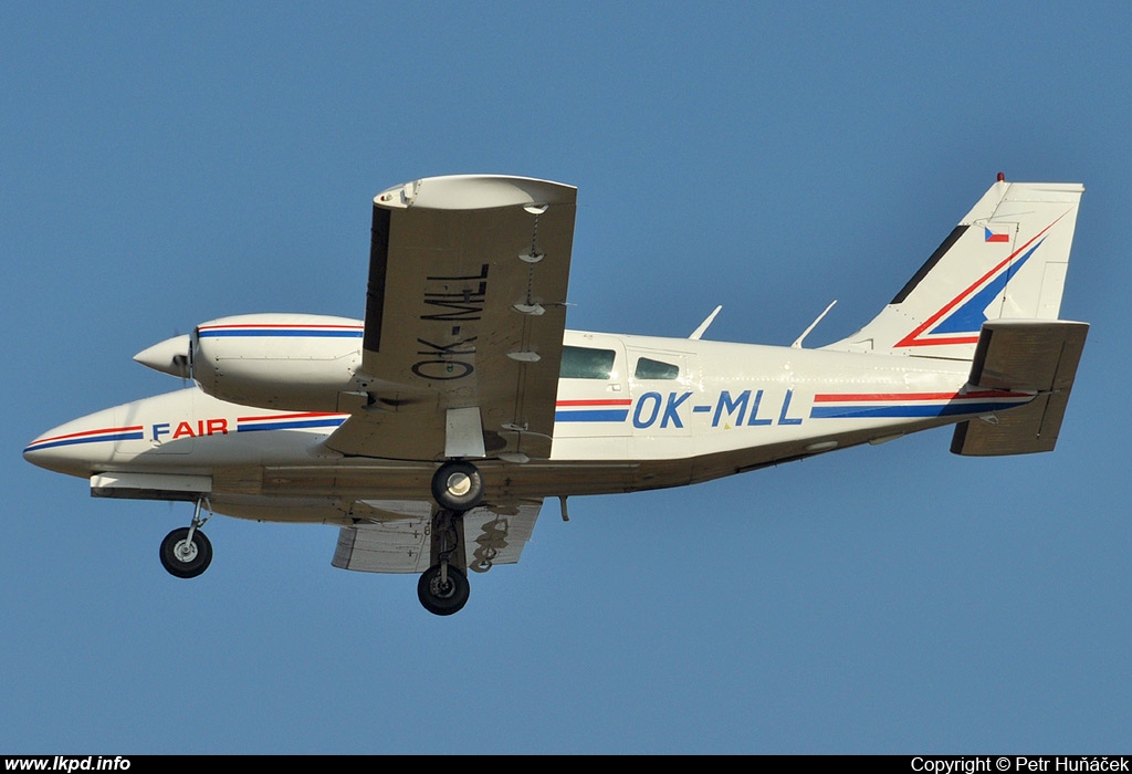 F-Air – Piper PA-34-200T Seneca II OK-MLL