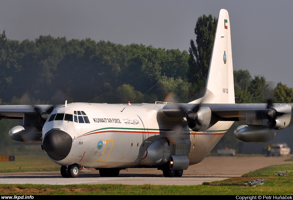 Kuwait Air Force – Lockheed L-100-30 Hercules KAF323
