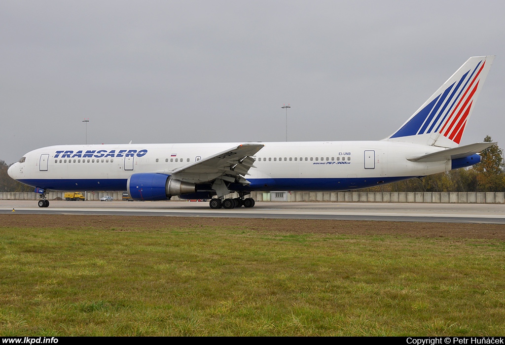 Transaero Airlines – Boeing B767-3P6/ER EI-UNB