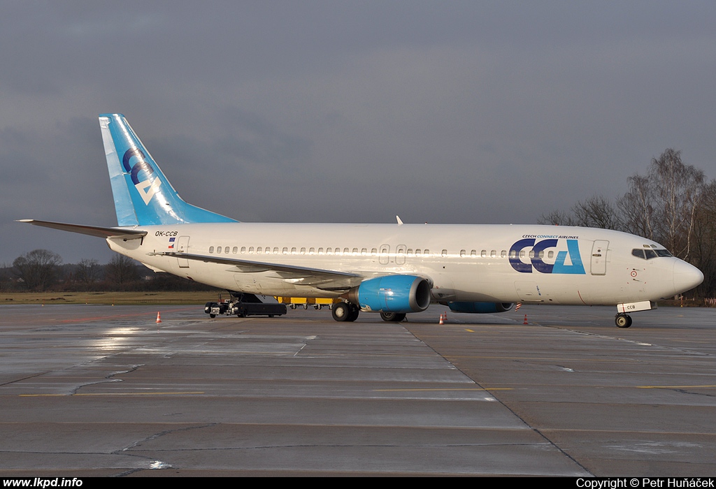Czech Connect Airlines – Boeing B737-42C OK-CCB
