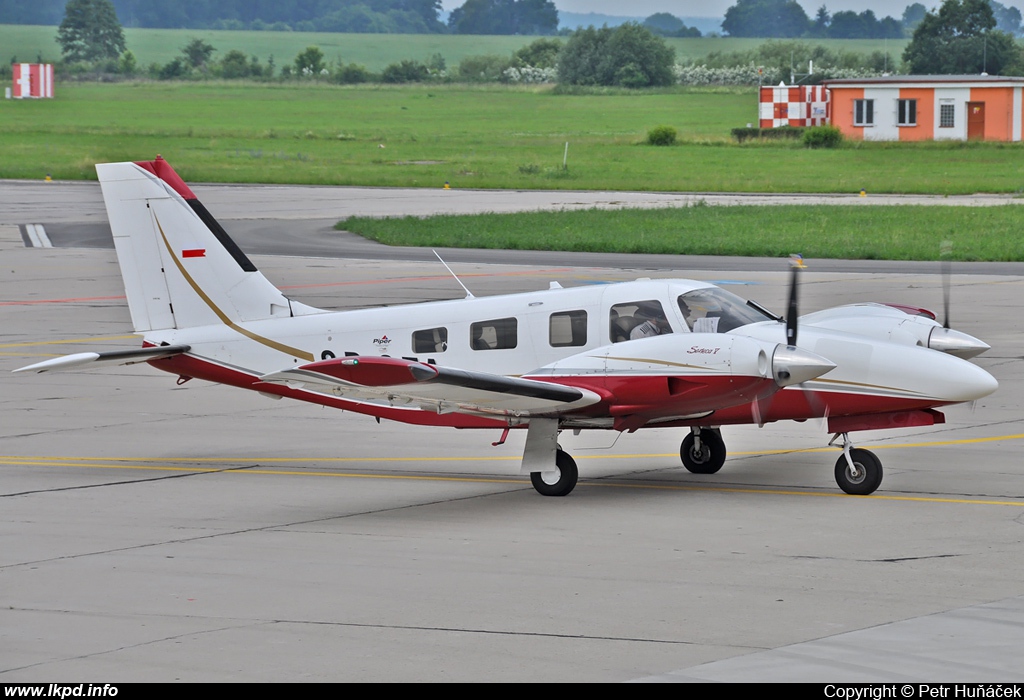 Private/Soukrom – Piper PA-34-220T Seneca V SP-OTA