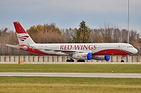 Red Wings – Tupolev TU-204-100V RA-64047