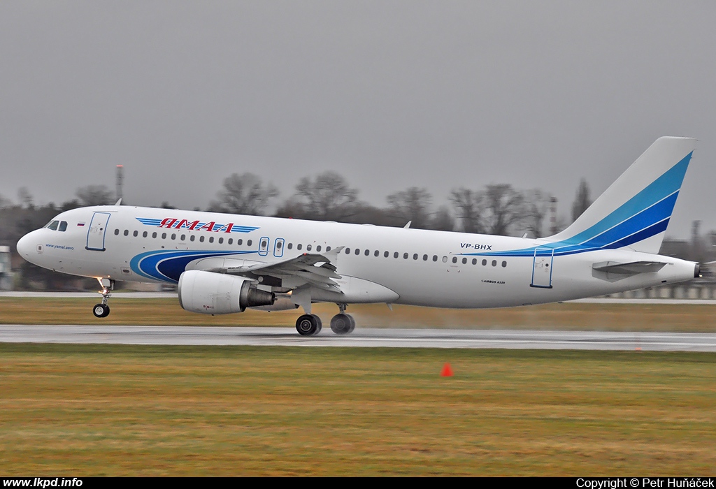 Yamal – Airbus A320-214 VP-BHX