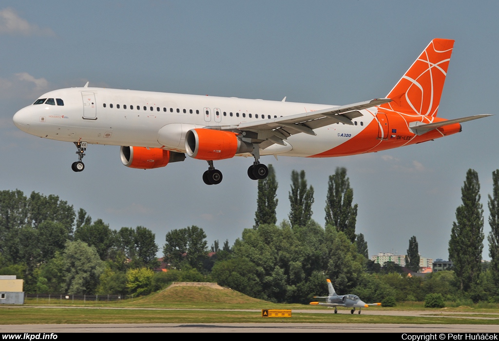 Holidays Czech Airlines – Airbus A320-214 OK-LEE