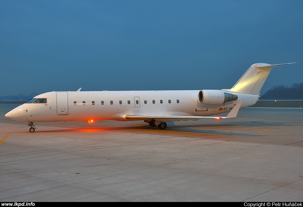 Air Nostrum (Iberia Regional) – Canadair CL-600-2B19 Regional Jet CRJ-200ER EC-HHI