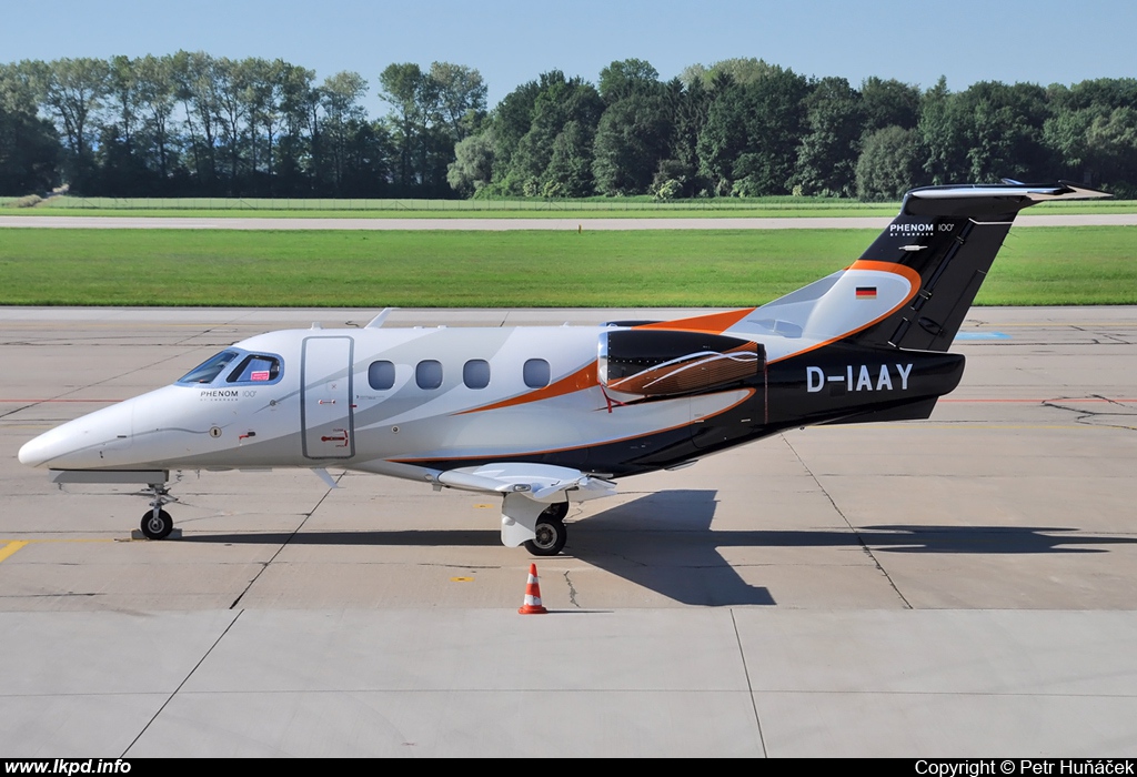 Arcus Air – Embraer EMB-500 Phenom 100 D-IAAY