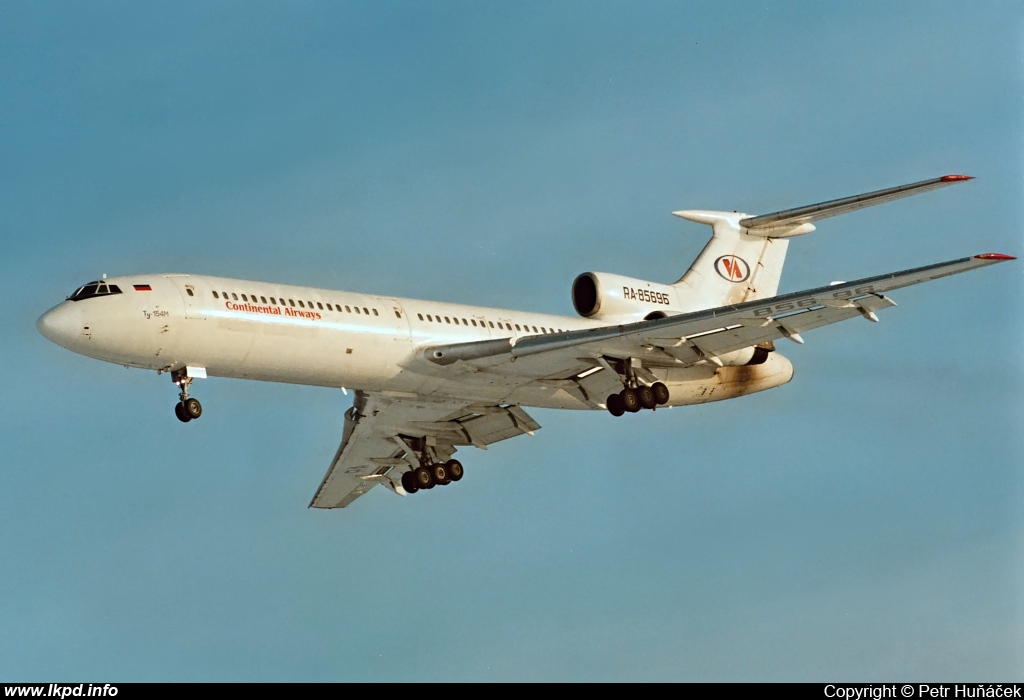 Continental Airways – Tupolev TU-154M RA-85696