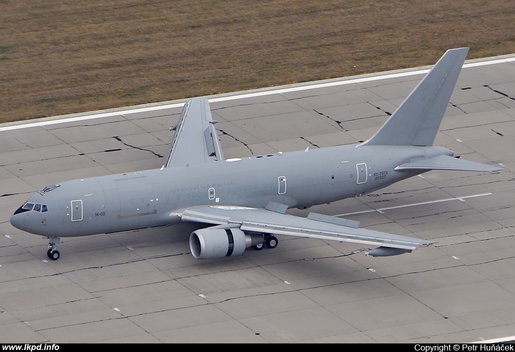 Italy Air Force – Boeing KC-767A (767-2EY/ER) MM62227
