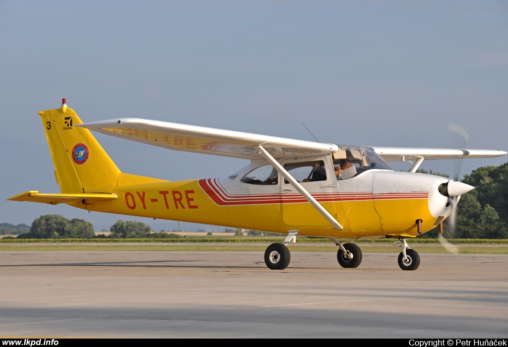 Private/Soukrom – Cessna F172E OY-TRE