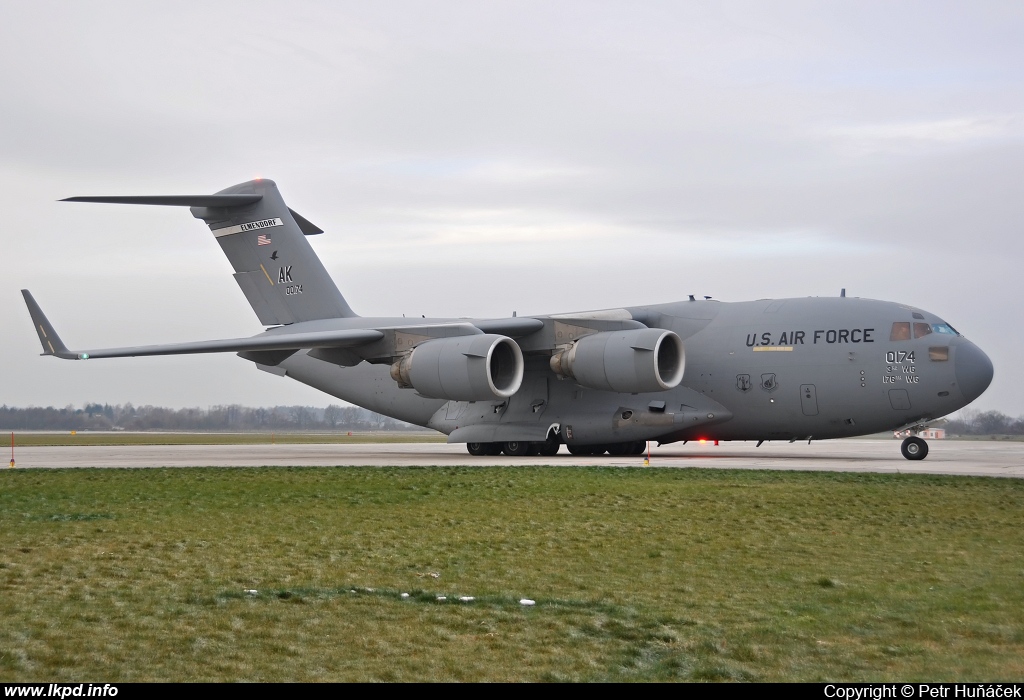 USAF – McDonnell Douglas C-17A Globemaster 00-0174