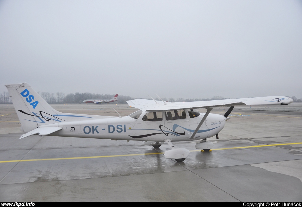 Delta System Air – Cessna 172S Skyhawk SP OK-DSI