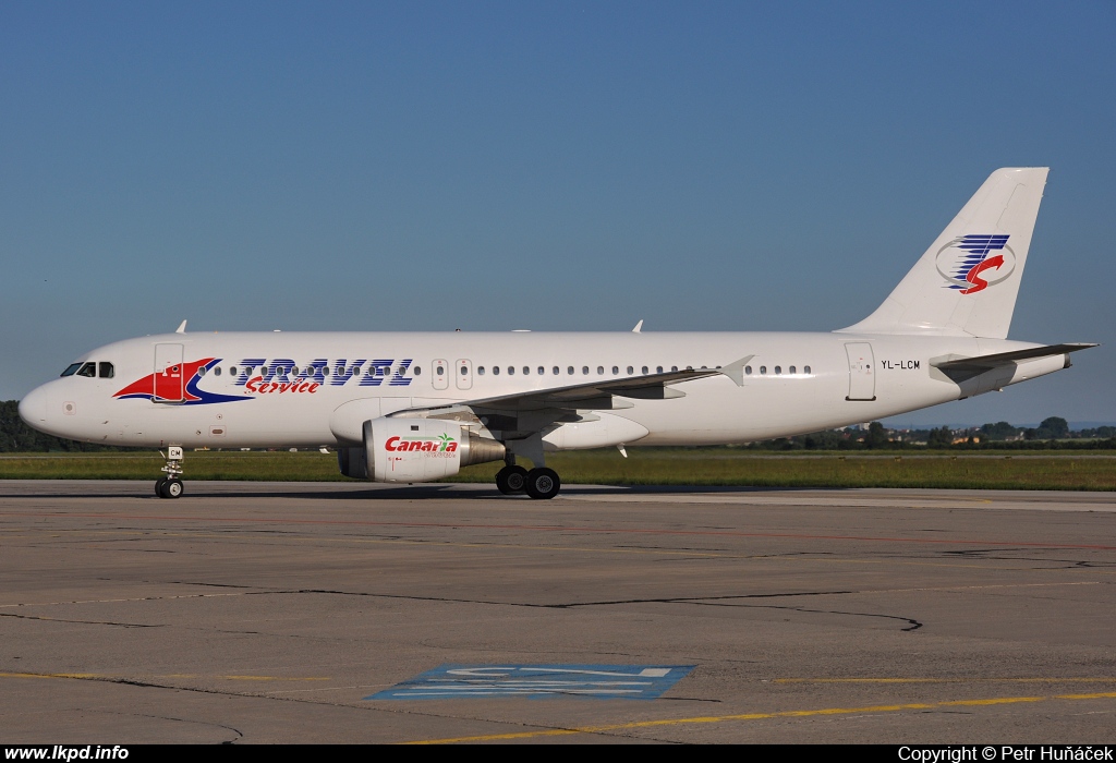 Travel Service – Airbus A320-211 YL-LCM