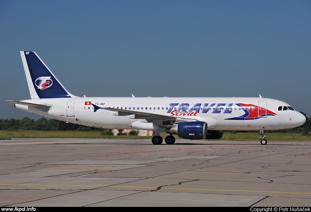 Travel Service – Airbus A320-214 TS-INP