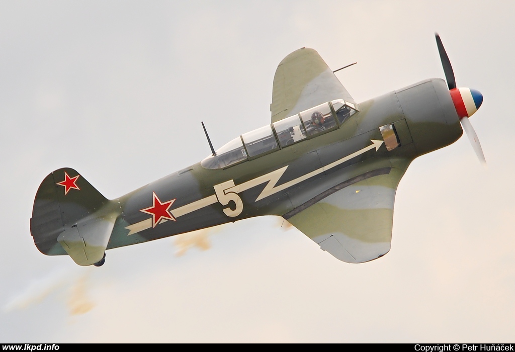 Private/Soukrom – Let C-11 (Yak-11) D-FJII