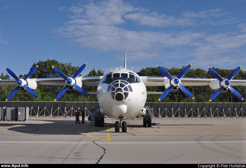 CAVOK – Antonov AN-12BP UR-CKM