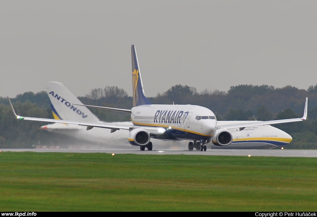 Ryanair – Boeing B737-8AS EI-FZH