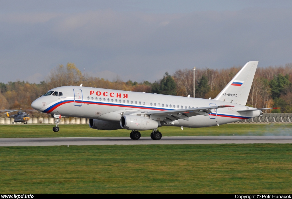 Rossia – Sukhoi SSJ-100-95B RA-89040