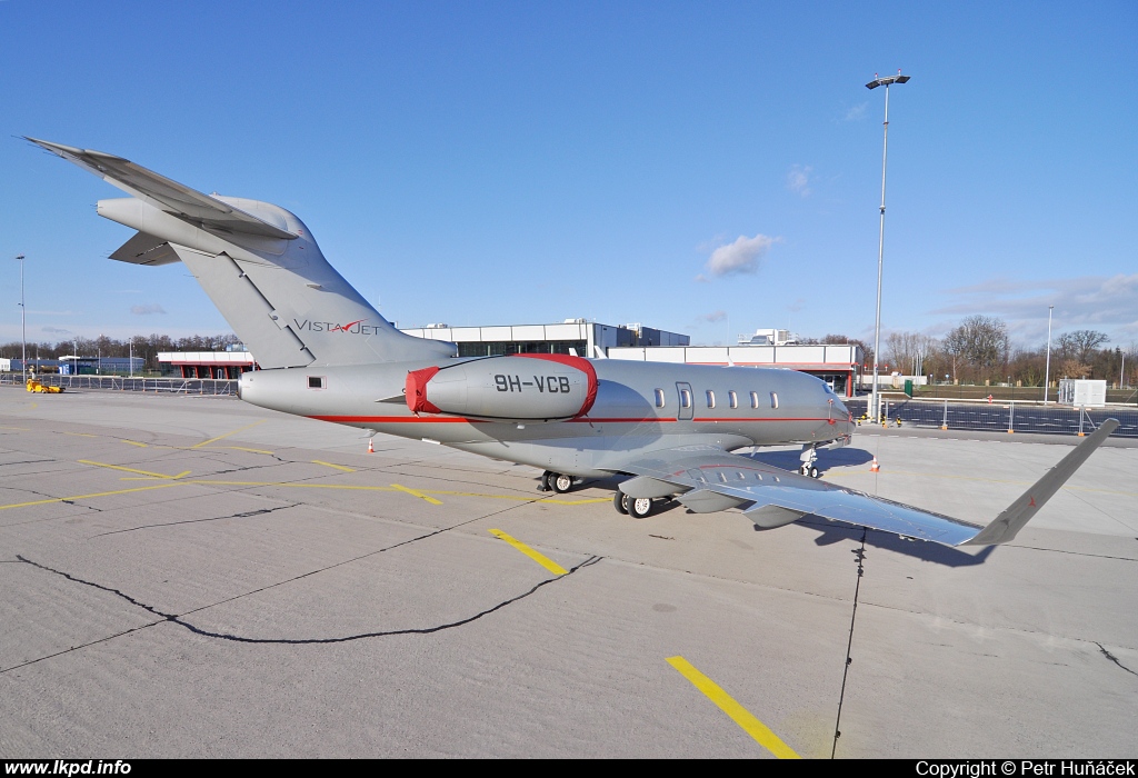 VistaJet – Bombardier BD-100-1A10 Challenger 350 9H-VCB