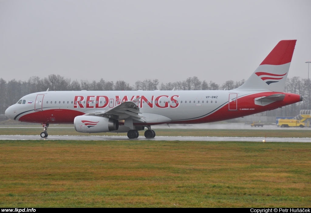 Red Wings – Airbus A320-233 VP-BWZ
