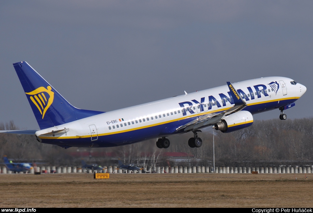 Ryanair – Boeing B737-8AS EI-EBC