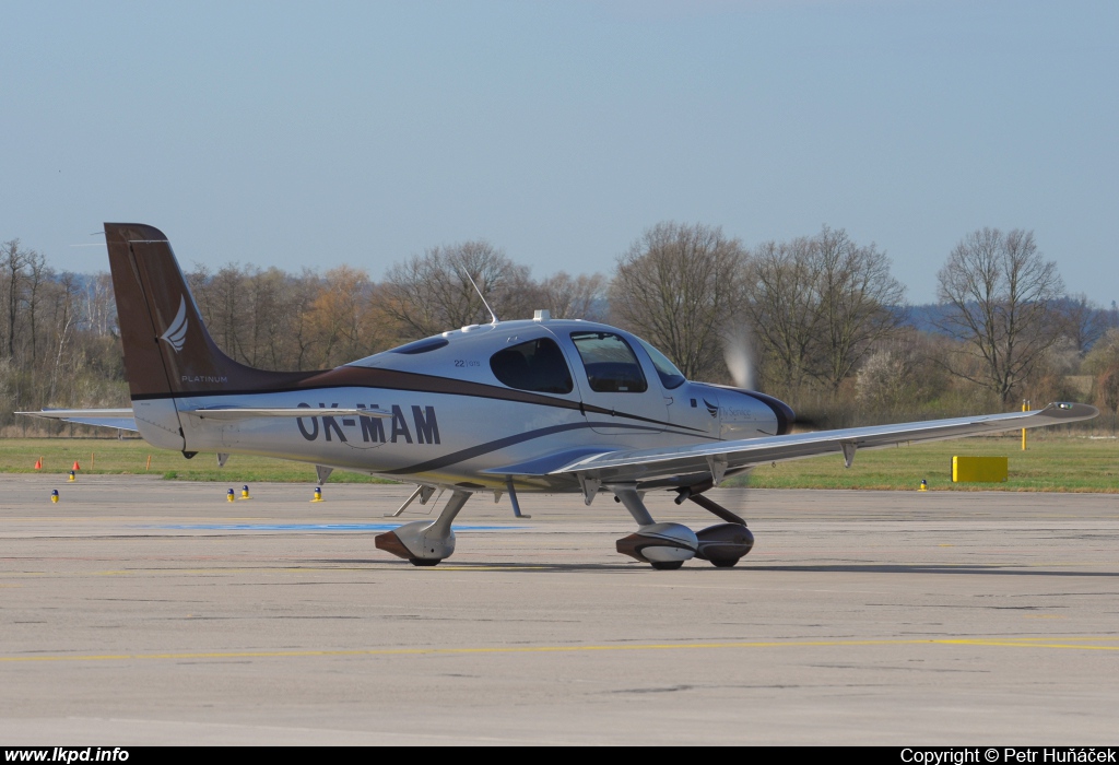 Fly Service Care – Cirrus SR22 G5-GTS OK-MAM