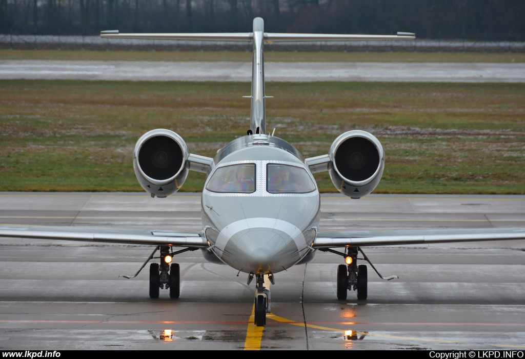 Hummingbird Aviation – Gates Learjet 45XR SE-RMO