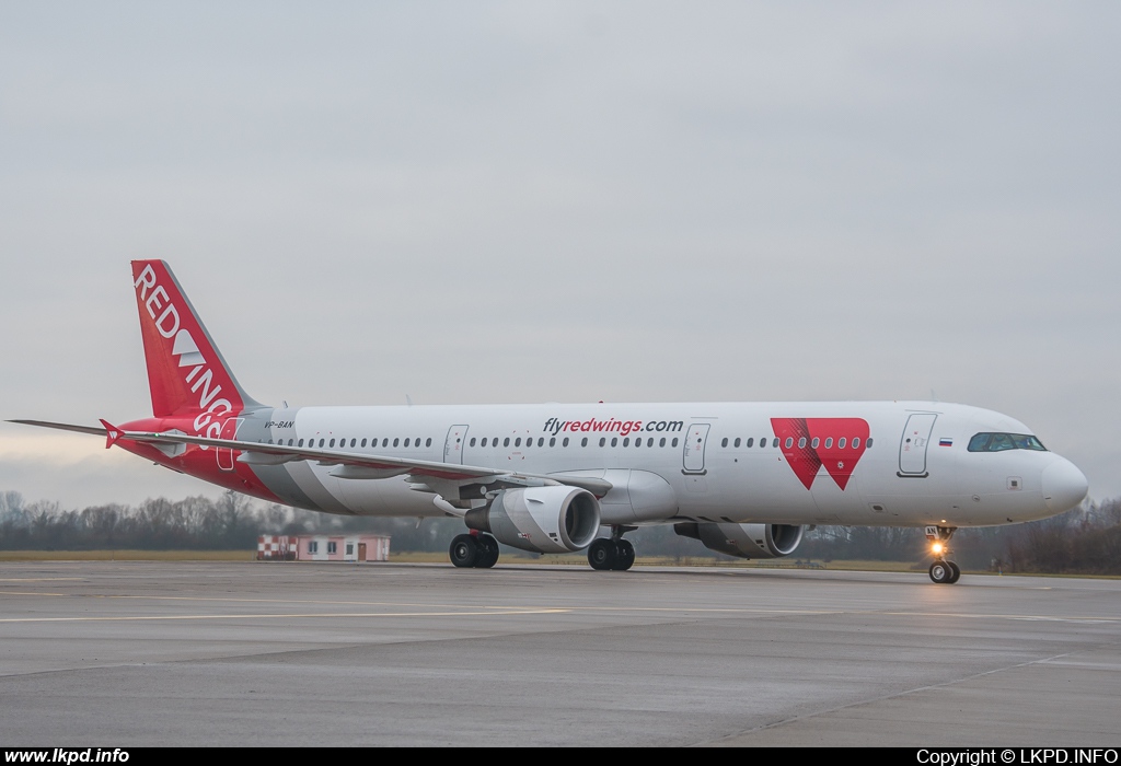 Red Wings – Airbus A321-211 VP-BAN