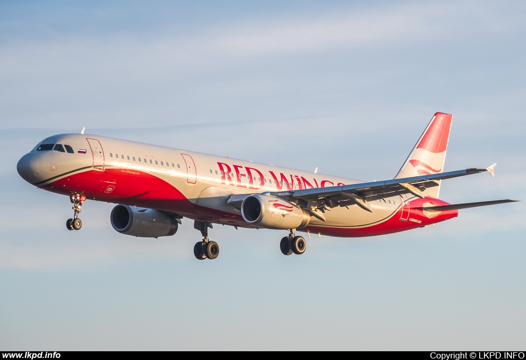 Red Wings – Airbus A321-231 VP-BRM