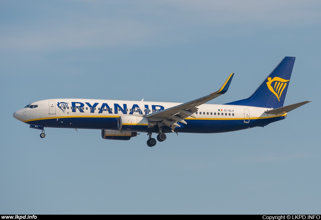 Ryanair – Boeing B737-8AS EI-DLX
