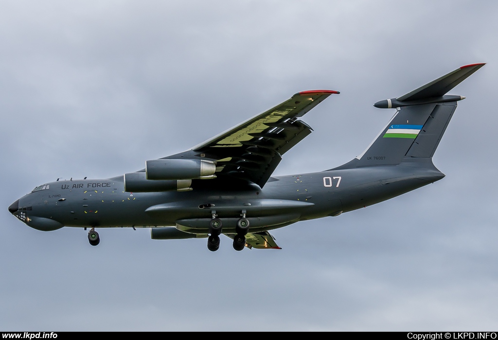 Uzbekistan Air Force – Iljuin IL-76MD UK-76007