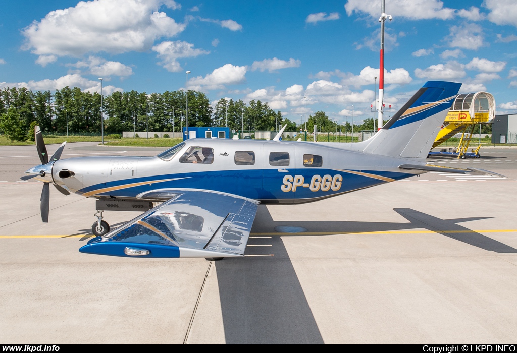 Private/Soukrom – Piper PA-46-M500 SP-GGG