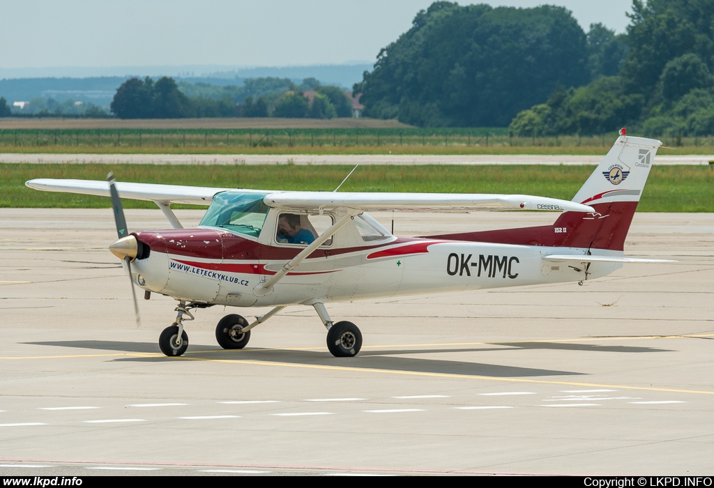 Private/Soukrom – Cessna 152 OK-MMC