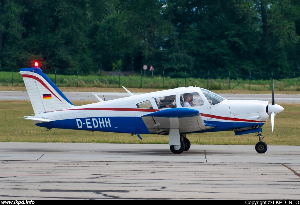 Private/Soukrom – Piper PA-28R-200/II D-EDHH