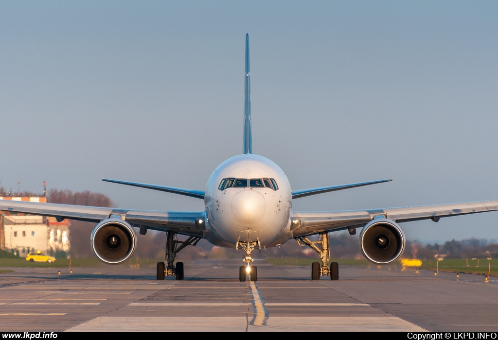 Challenge Airlines IL – Boeing B767-3Q8(ER)(BDSF) 4X-IAJ
