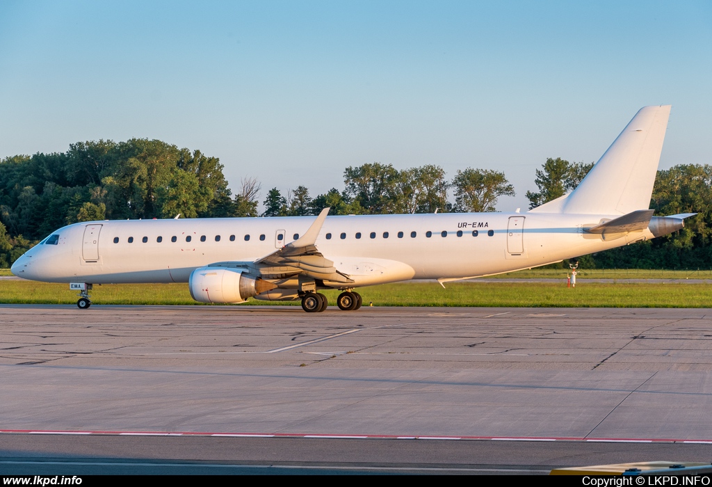 Windrose Air – Embraer ERJ-190-300STD UR-EMA