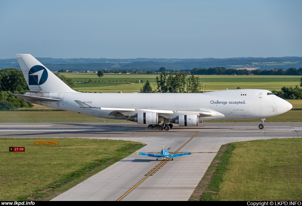 Challenge Airlines IL – Boeing B747-4EVF(ER)  4X-ICA