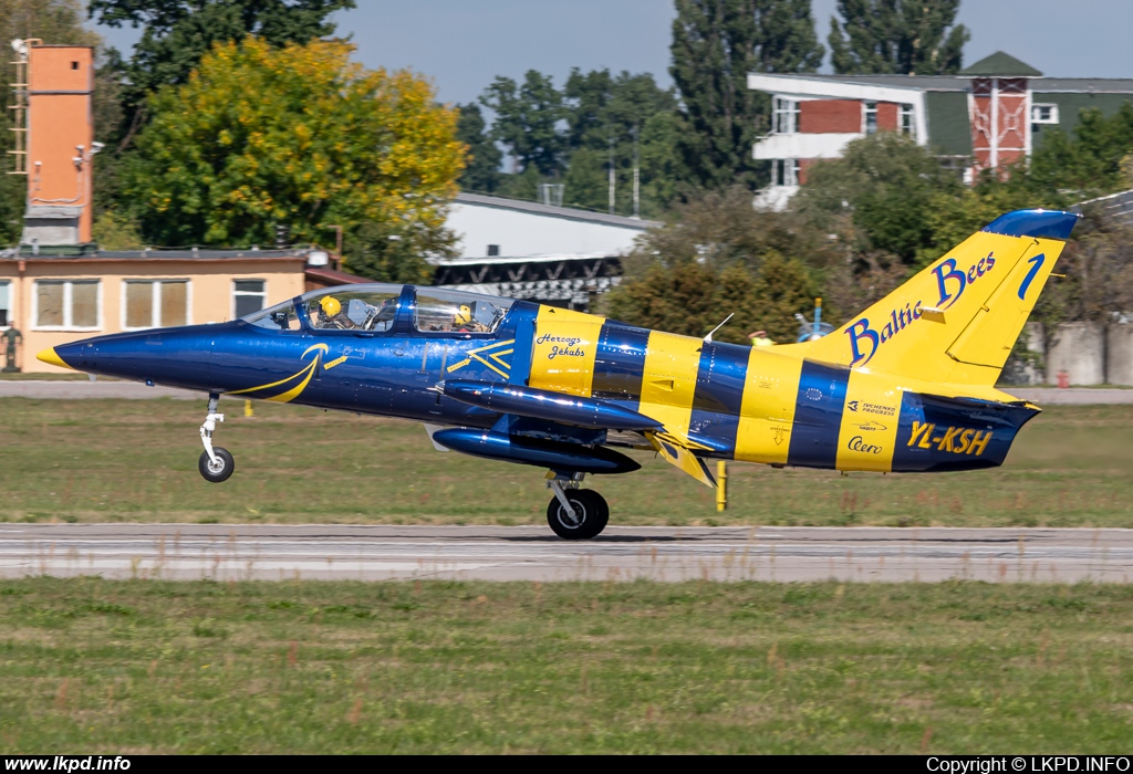 Baltic Bees – Aero L-39C YL-KSH