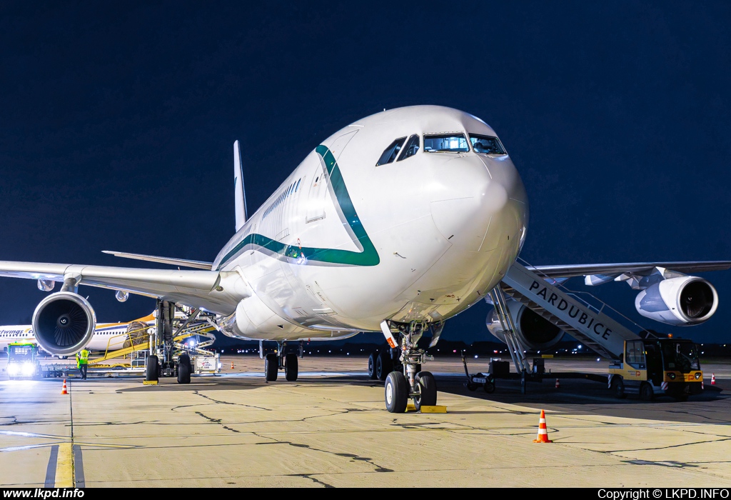 AIR X CHARTER – Airbus A340-313X 9H-BIG