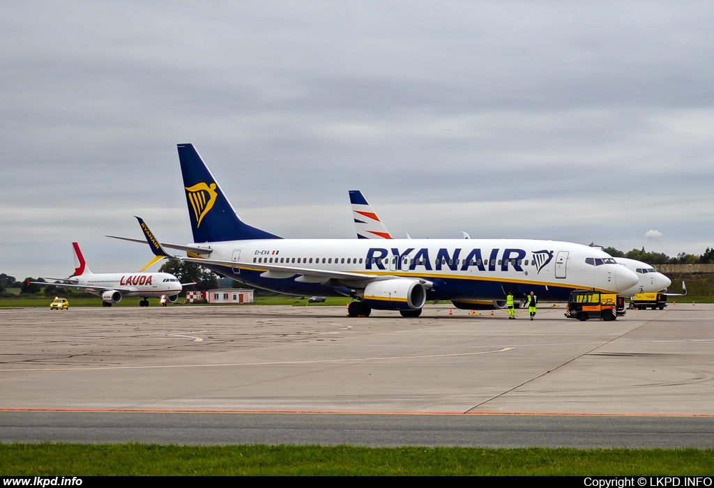 Ryanair – Boeing B737-8AS EI-EVA