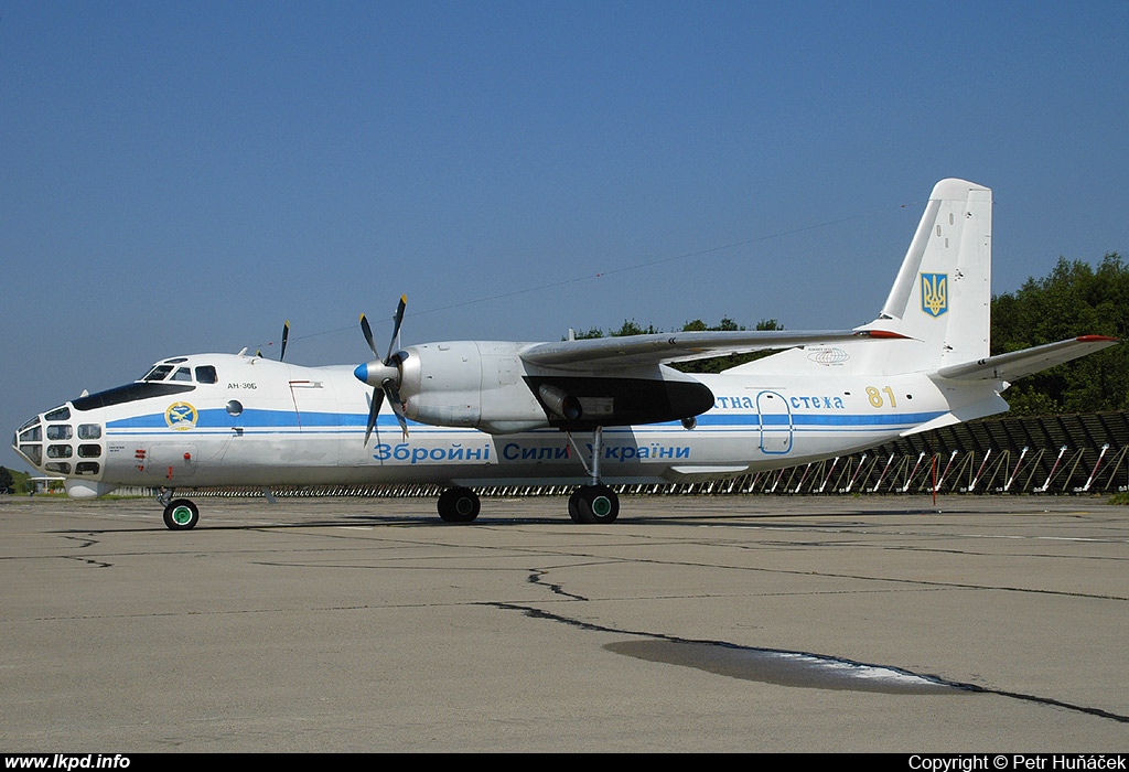 Ukraine Air Force – Antonov AN-30B 81