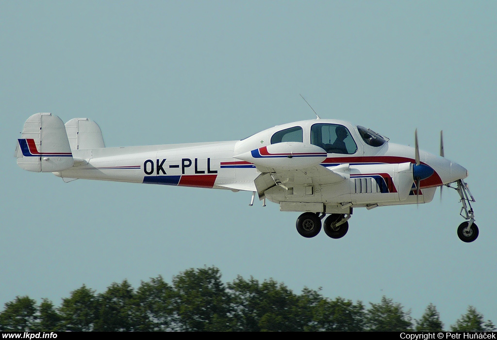 Aeroklub R – Let L200D Morava OK-PLL