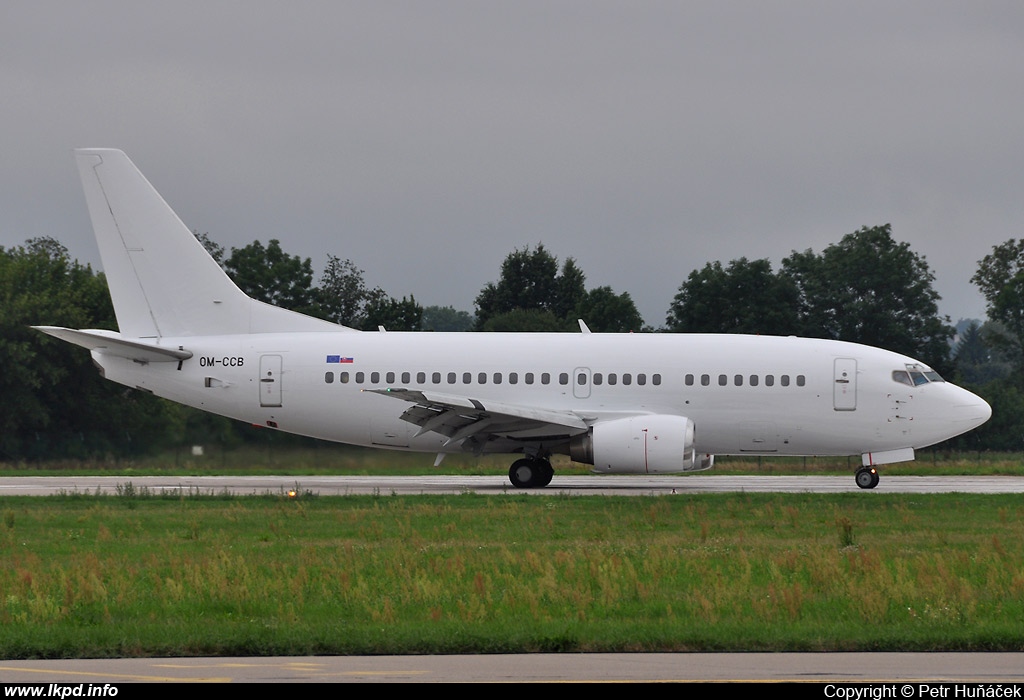 Central Charter Airlines – Boeing B737-522 OM-CCB