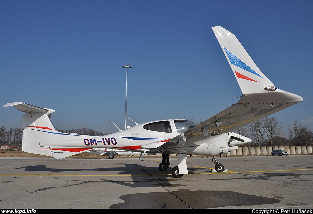 Opera Jet – Diamond DA-42 OM-IVO