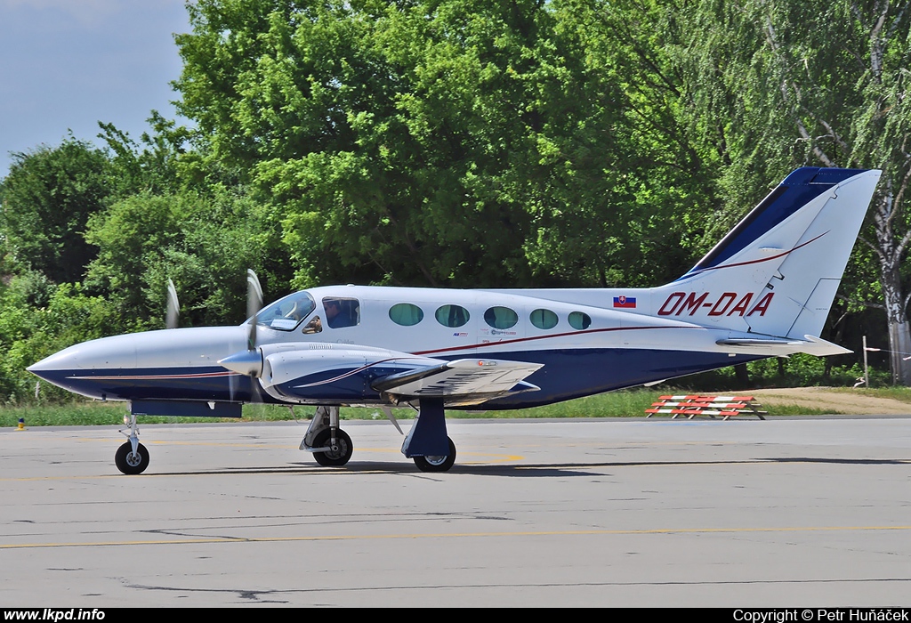 Opera Jet – Cessna 421C OM-DAA